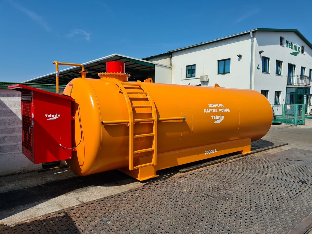 Horizontal mobile oil pump