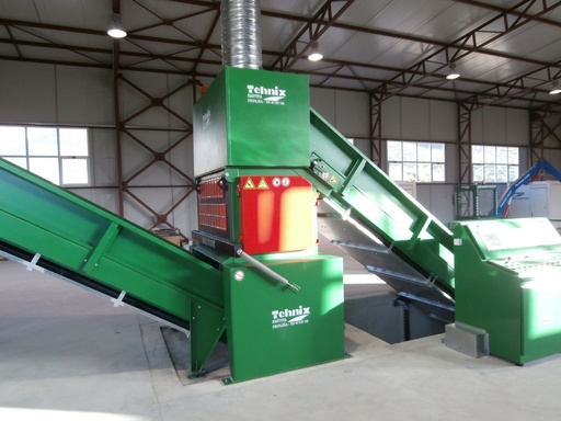Device for plastic bags and boxes opening